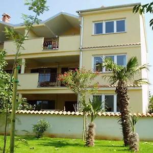  Apartman Nina